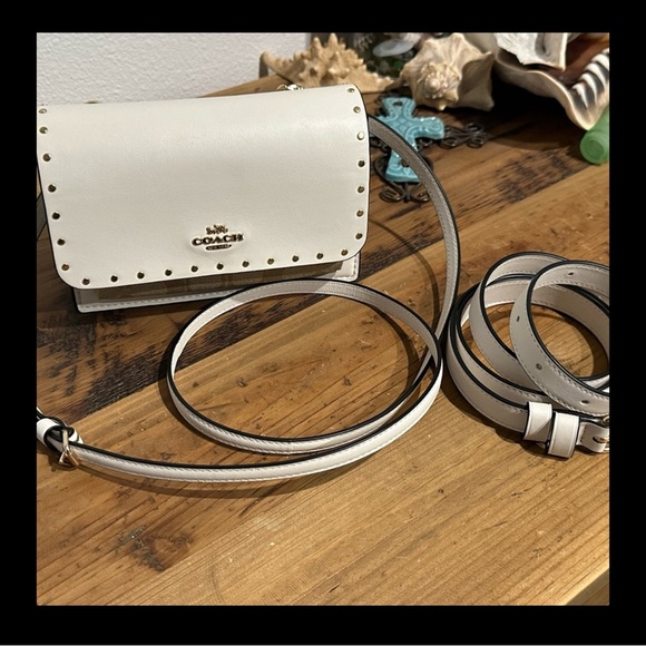 coach belt bag white
